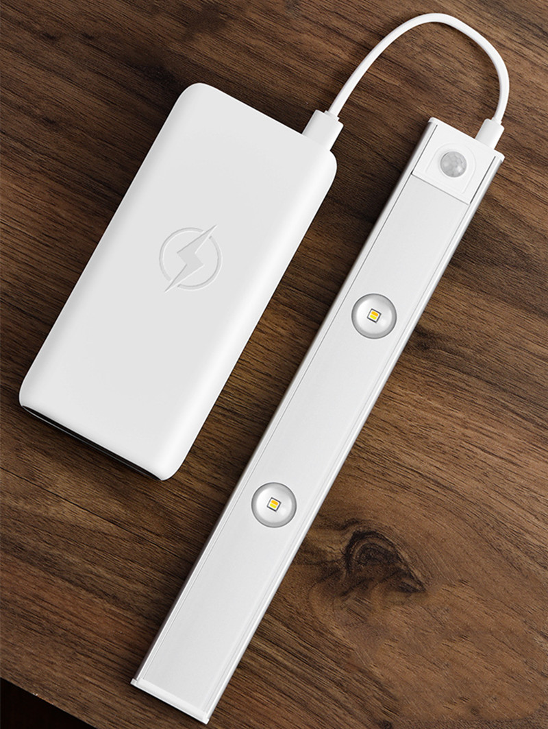 Luz con sensor de movimiento inteligente